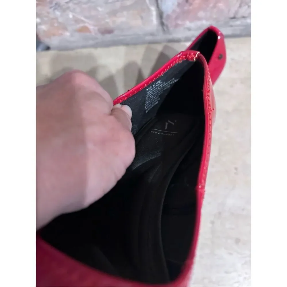 Women’s Patent Pointed-Toe Pumps in Fuchsia